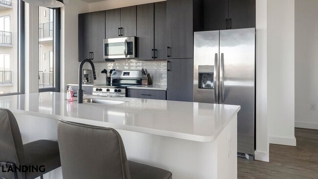 Photo - 1007 S Mint St Unidad 810