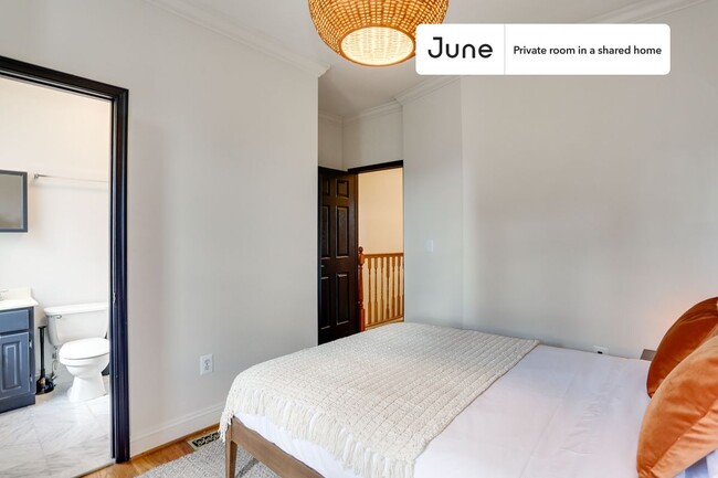 Photo - Room in Shared 4 bed/3.5 bath home Unit 2D