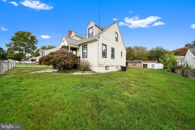 Photo - 624 Armstrong Ave