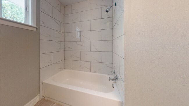 Photo - 14246 FM1314