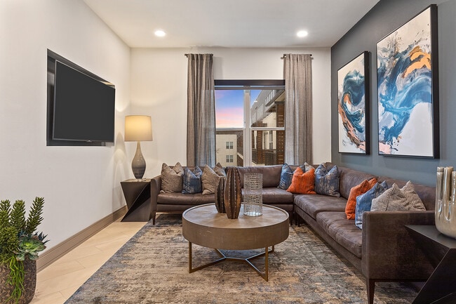 1BR, 1BA - 840SF - Living Room