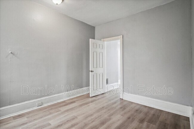 Photo - 4277 Mantua Ave