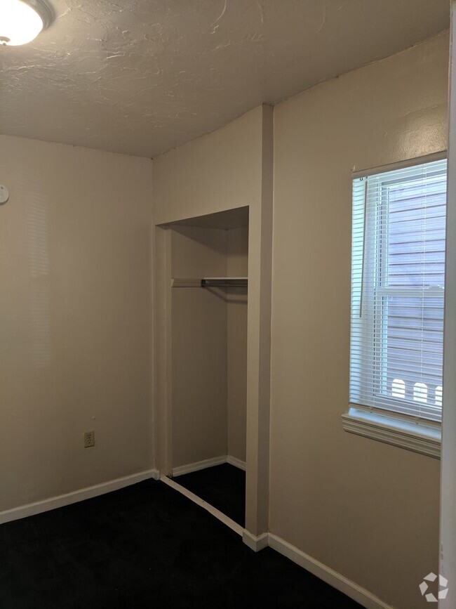 Building Photo - 108 Southern Ave Unit Apt 1