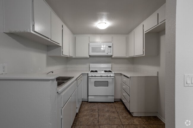 3BR, 2BA -950 SF