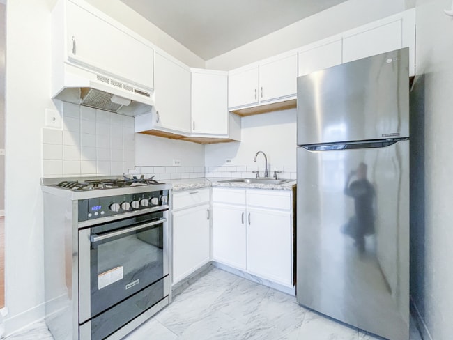 Photo - 2627 N Spaulding Ave Unit 1