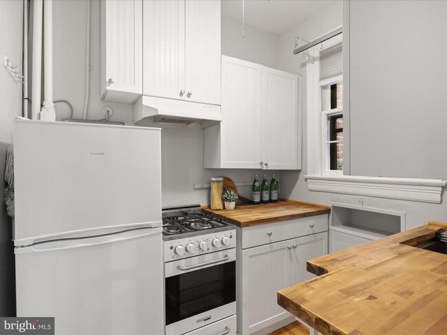 Photo - 2707 Adams Mill Rd NW Unidad 108