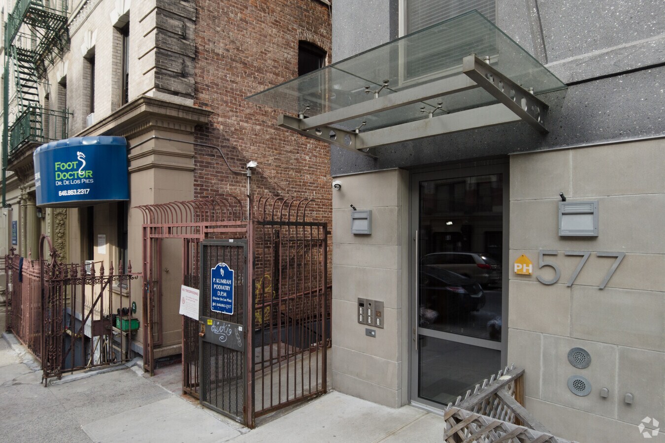 Entrance - 577 W 161st St
