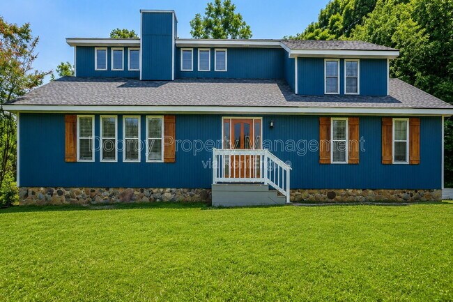 Building Photo - 6114 Sasha Ln