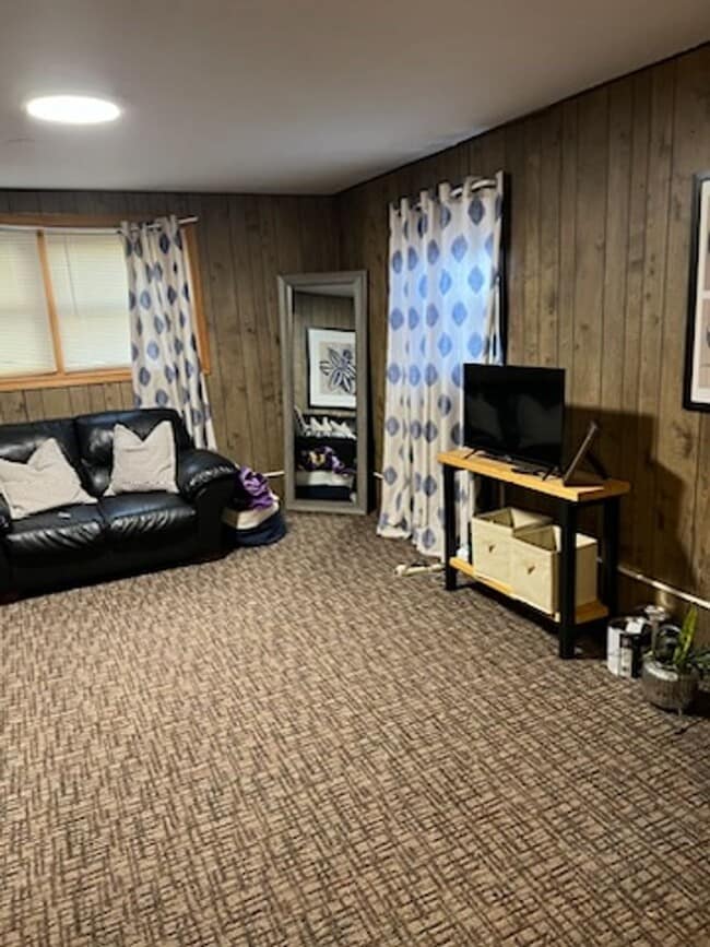 Photo - 7917-19 University Unit 7917 University Ave.