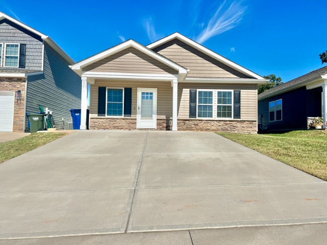 Building Photo - 2550 Snow Creek Rd NE