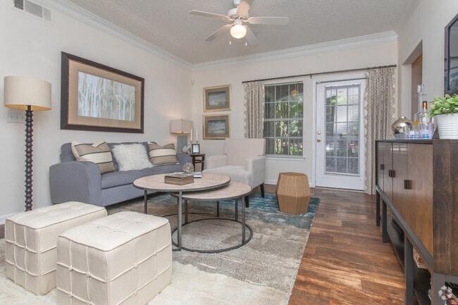 2BR, 2BA - 1252SF
