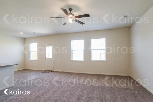 Photo - 8415 Hannah Rd