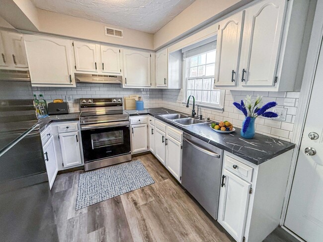 Photo - Pinnacle Townhomes