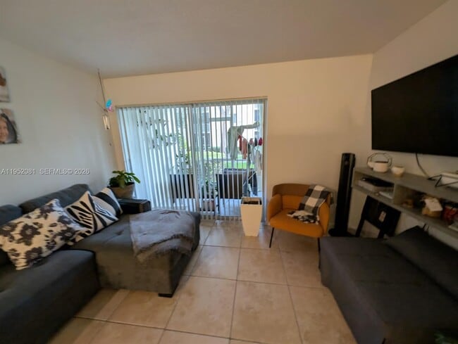 Photo - 430 S Park Rd Unidad 3-108