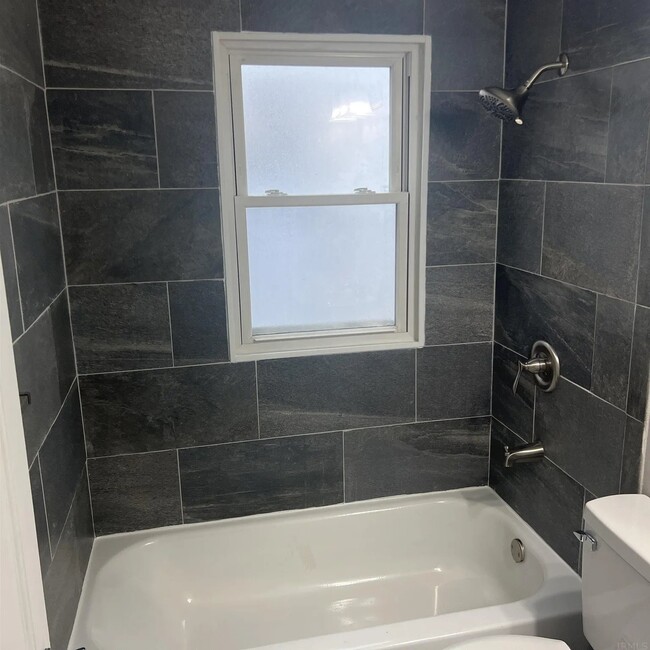 Photo - 1802 O Brien St