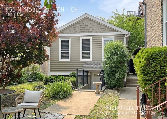 Building Photo - 950 N Noble St Unit CH Rental