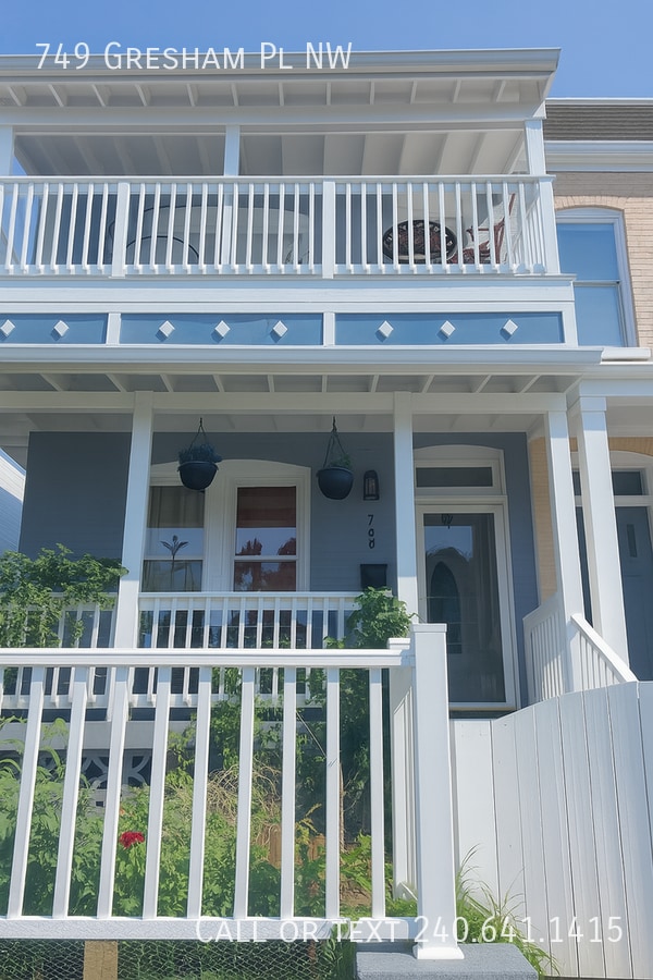 Photo - 749 Gresham Pl NW