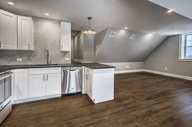 1934 Long Hill Rd Unit 1934 Long Hill Rd Apt 3