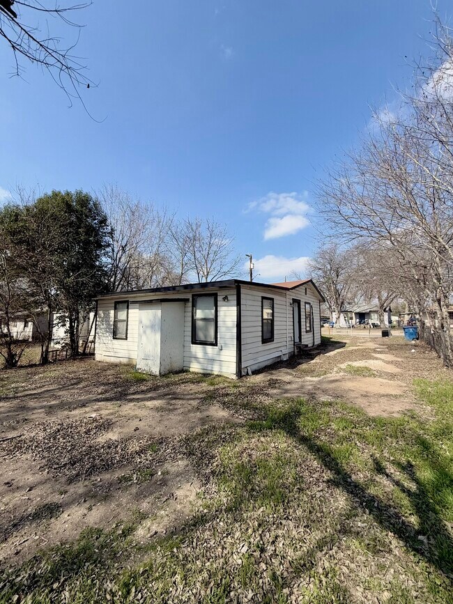 Photo - 550 Lincolnshire Dr