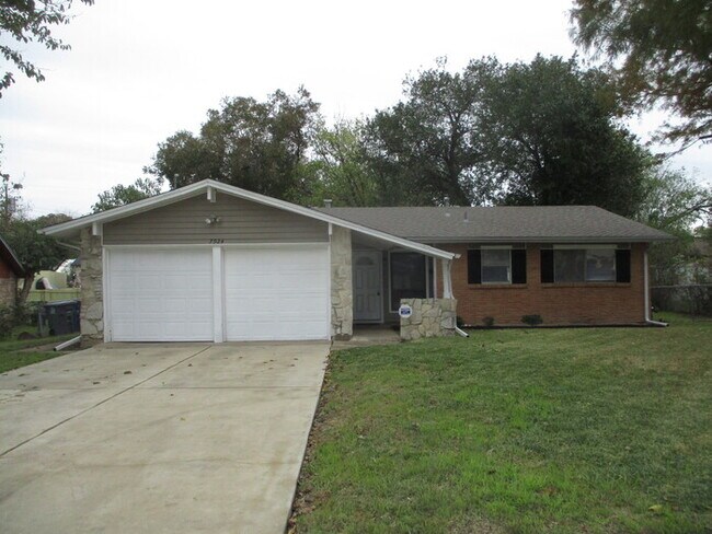 Building Photo - 7924 Silverdale Dr Rental