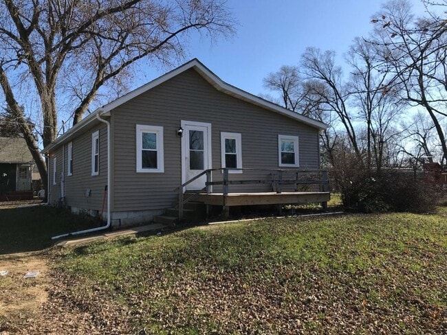 Building Photo - 2 bedroom house for rent