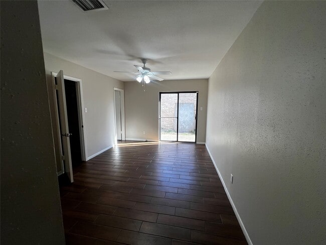 Photo - 18522 Glen Briar Ln