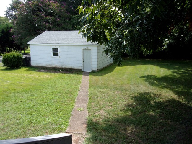 Photo - 130 Bailey Ave