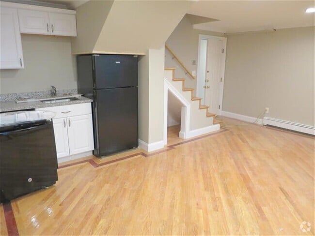 Building Photo - 89 Sciarappa St Unit 3 Rental