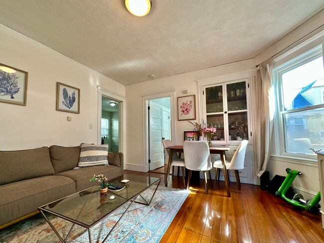 Photo - 369 Centre St Unit 3