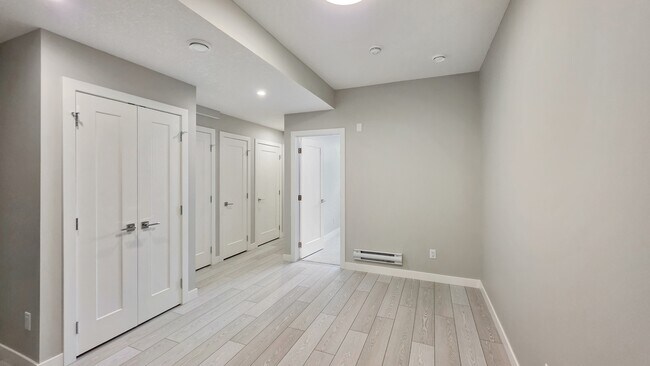 Photo - 10005 Huxbury Dr NE
