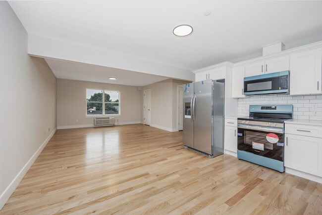 Photo - 539 Front St