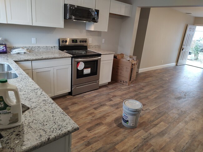 Photo - 8905 Seacliff St