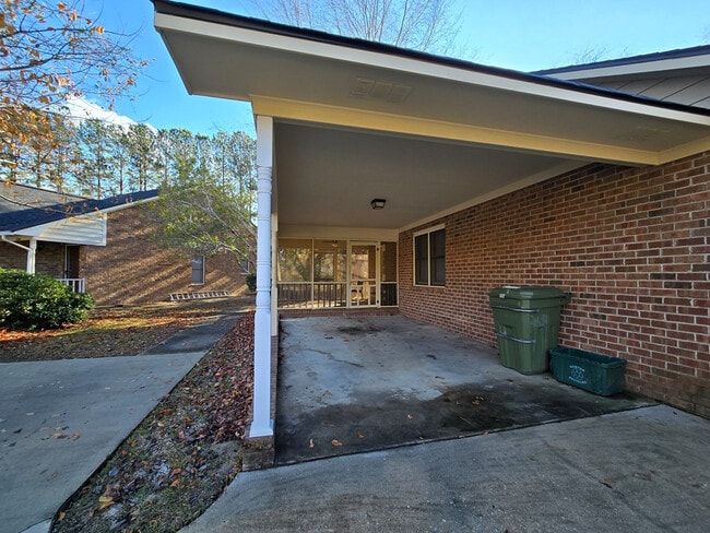 Photo - 2230 Tudor St