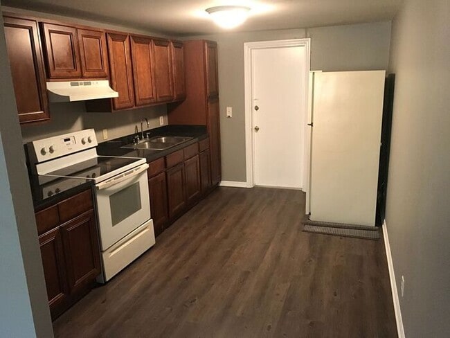 Photo - Affordable 2/1 Duplex Available Immediately!! Near I-4!