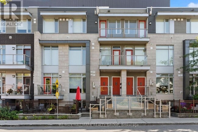 Photo - 40 Holmwood Ave