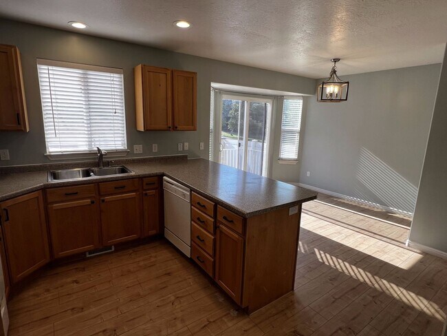 Photo - Spacious End-Row Townhome