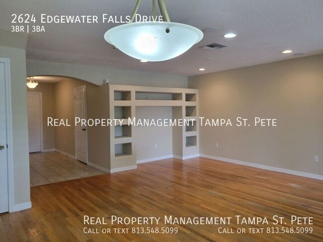 Photo - 2624 Edgewater Falls Dr