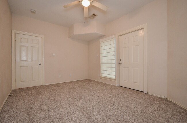 Photo - 1610 Holman St