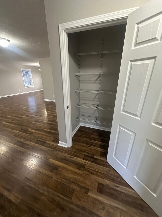 Photo - 4293 Bristow Rd