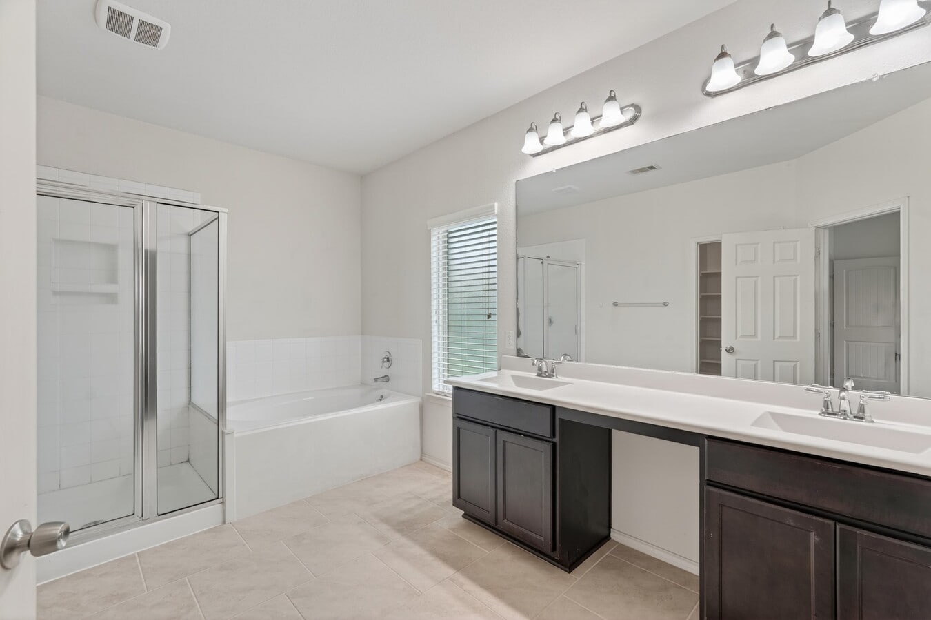 Photo - 138 Meadow Grove Dr
