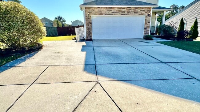 Photo - 9706 Tackle St