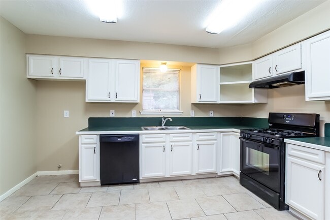 Photo - 3327 Sycamore Springs Dr