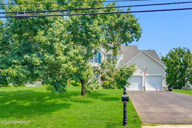 Photo - 248 Compass Rd
