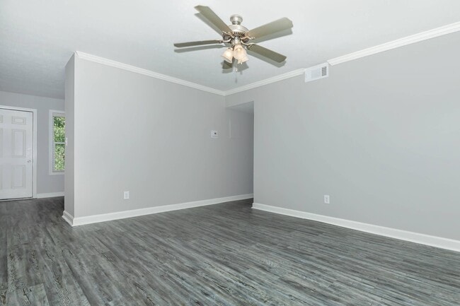 Photo - Courtyard Apartments