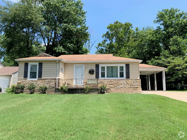 Building Photo - Charming Home In Cape Girardeau