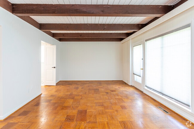 3BR, 2.5BA - 1750 SF