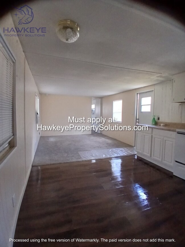 Photo - 1724 Oakland Rd W