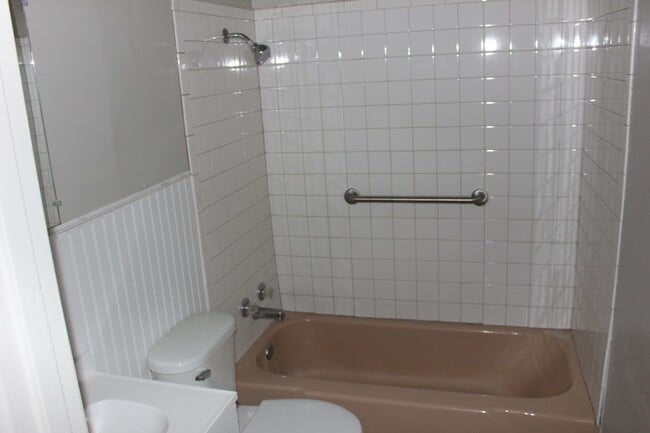 Photo - VICKSBURG 4 PLEX Unit #3