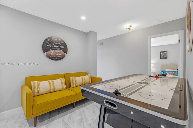 Photo - 6600 NE 20th Way