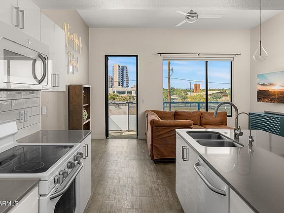 Photo - 1130 N 2nd St Unidad 215